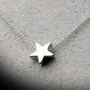 Simple silver star necklace
